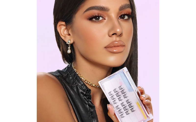 St Future Bandless Lashes Seamless Elegance Segment Lashes Invisible Band, Flawless Blend Seamlessly contours to eye shape Soft & Comfortable Wear