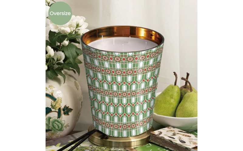 ST FUTURE Sandalwood Luxe: Modern Candle Craftsmanship, factory